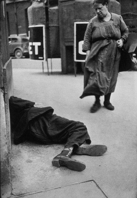 Henri Cartier-Bresson generally advocated against taking photos of the homeless. However he took photos of them at certain times too. Photograph by Henri Cartier-Bresson