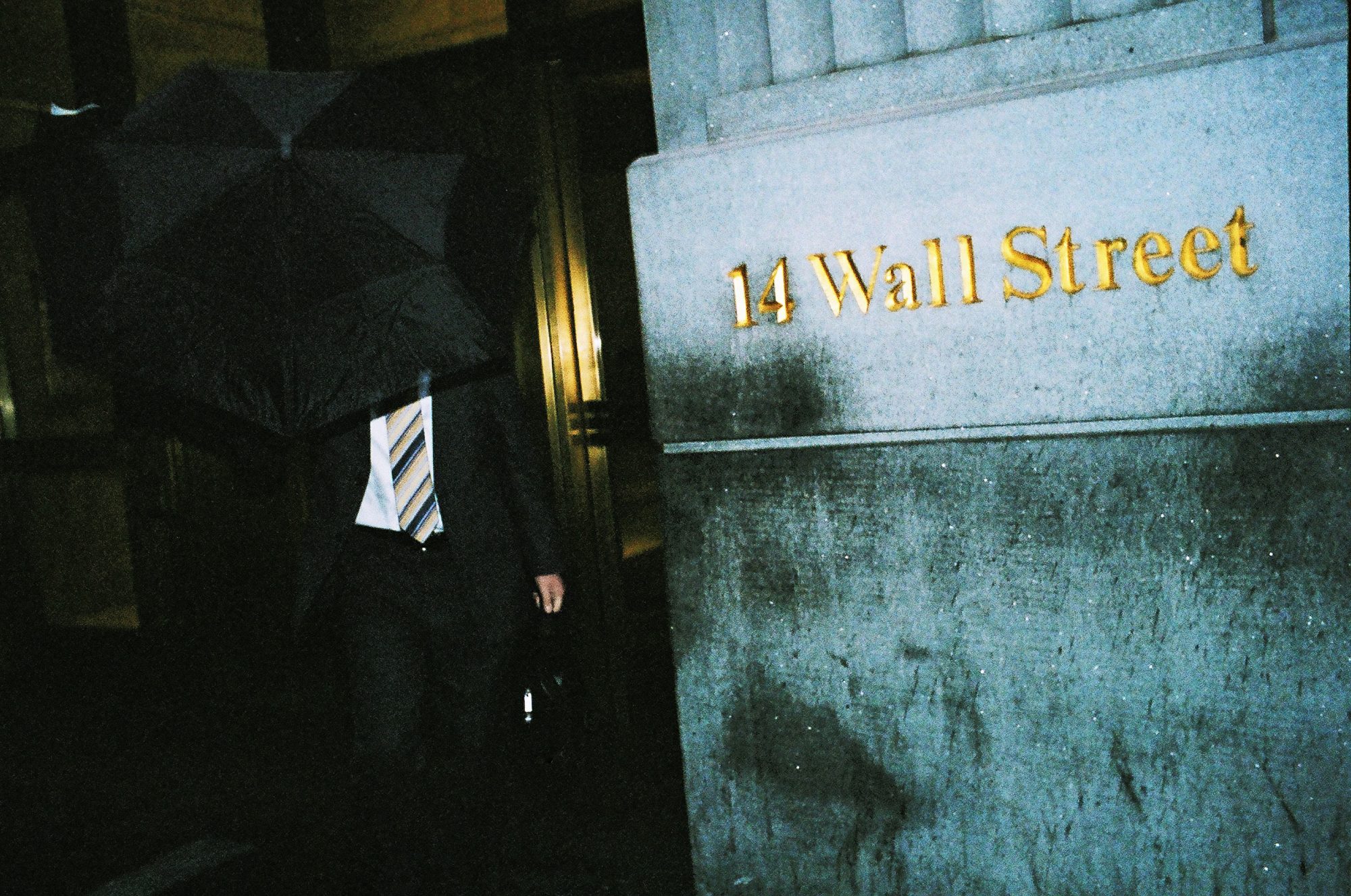 eric-kim-street-photography-suits-project-kodak-portra-400-film-16