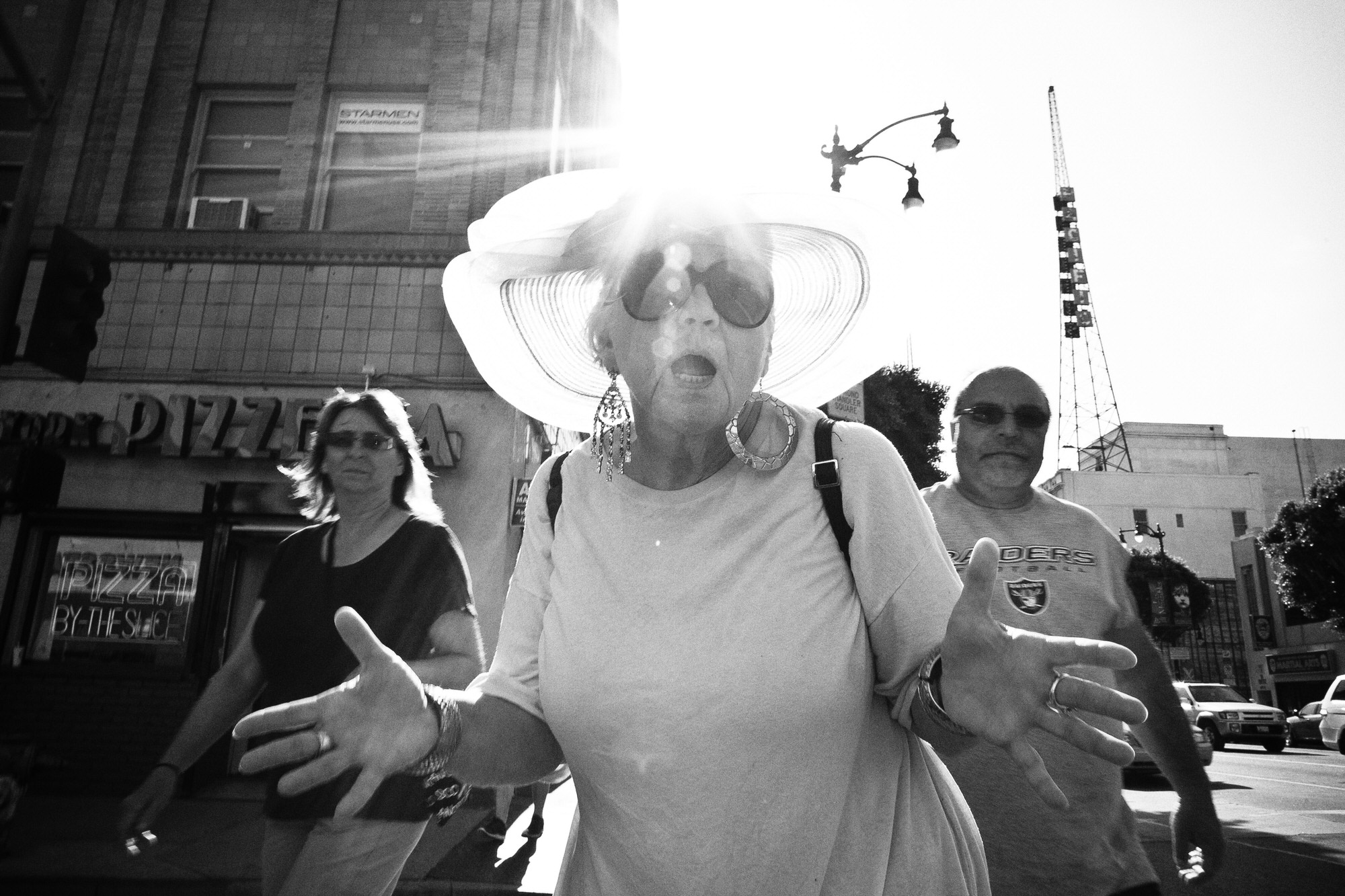 eric kim street photography - the city of angels - black and white-1-jazz-hands-flash-hollywood.jpg