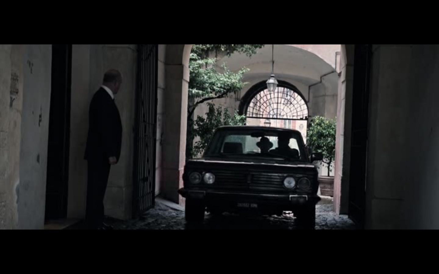 all the money in the world cinematography--9
