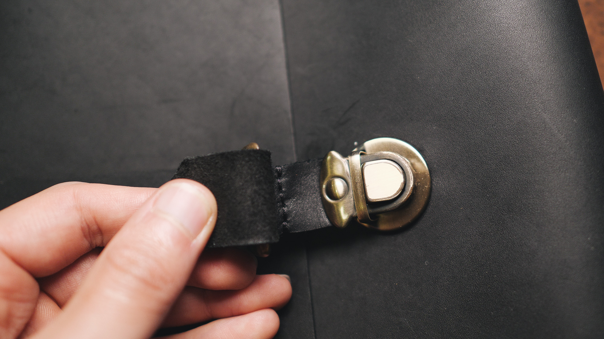 Saigon Case Product Photos-5