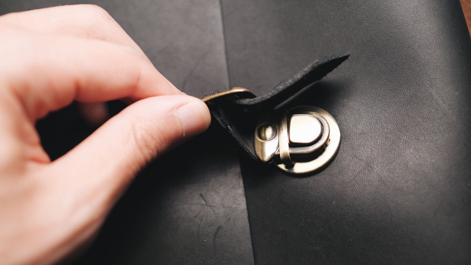 Saigon Case Product Photos-6