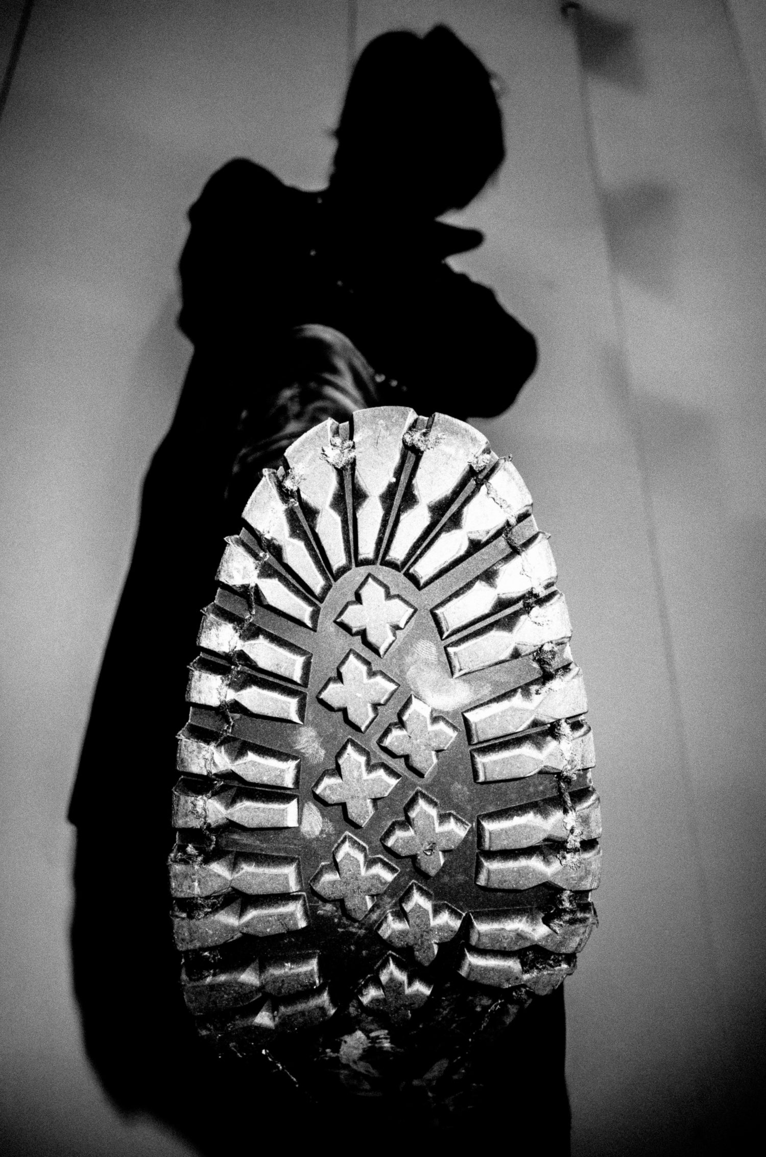 foot Tokyo boot black and white