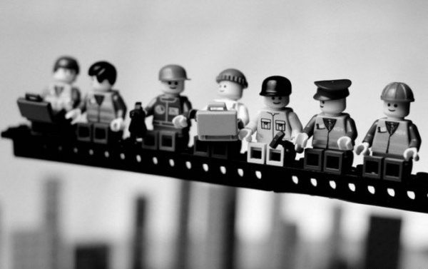 The Most Famous Street Photographs Recreated with Legos