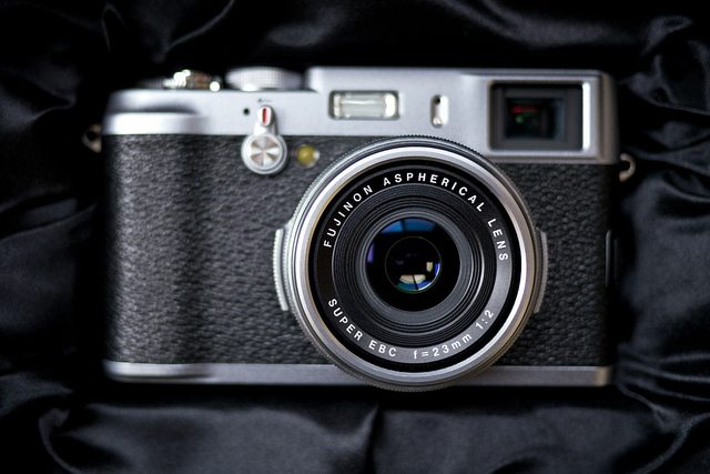 The Poor Man's Leica: Fujifilm FinePix X100 Sample Photos