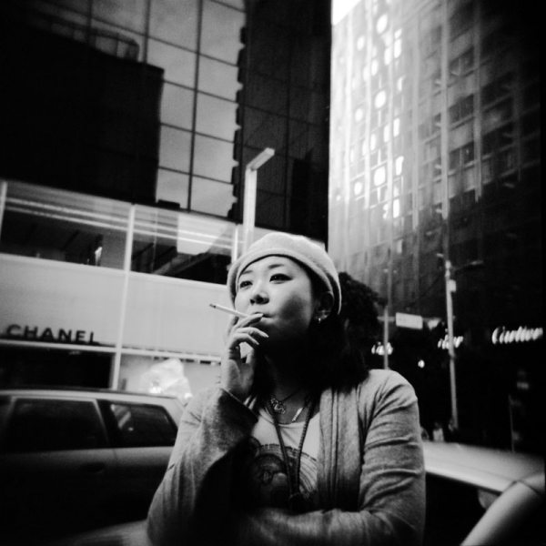 Featured Street Photographer: Paolo Patrizi, on the Streets of Ginza with a Toy Camera and Cosmopolitan Japanese Women