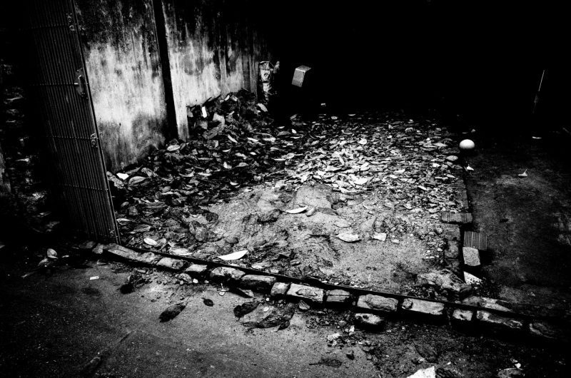 eric kim photography black and white hanoi-0009460