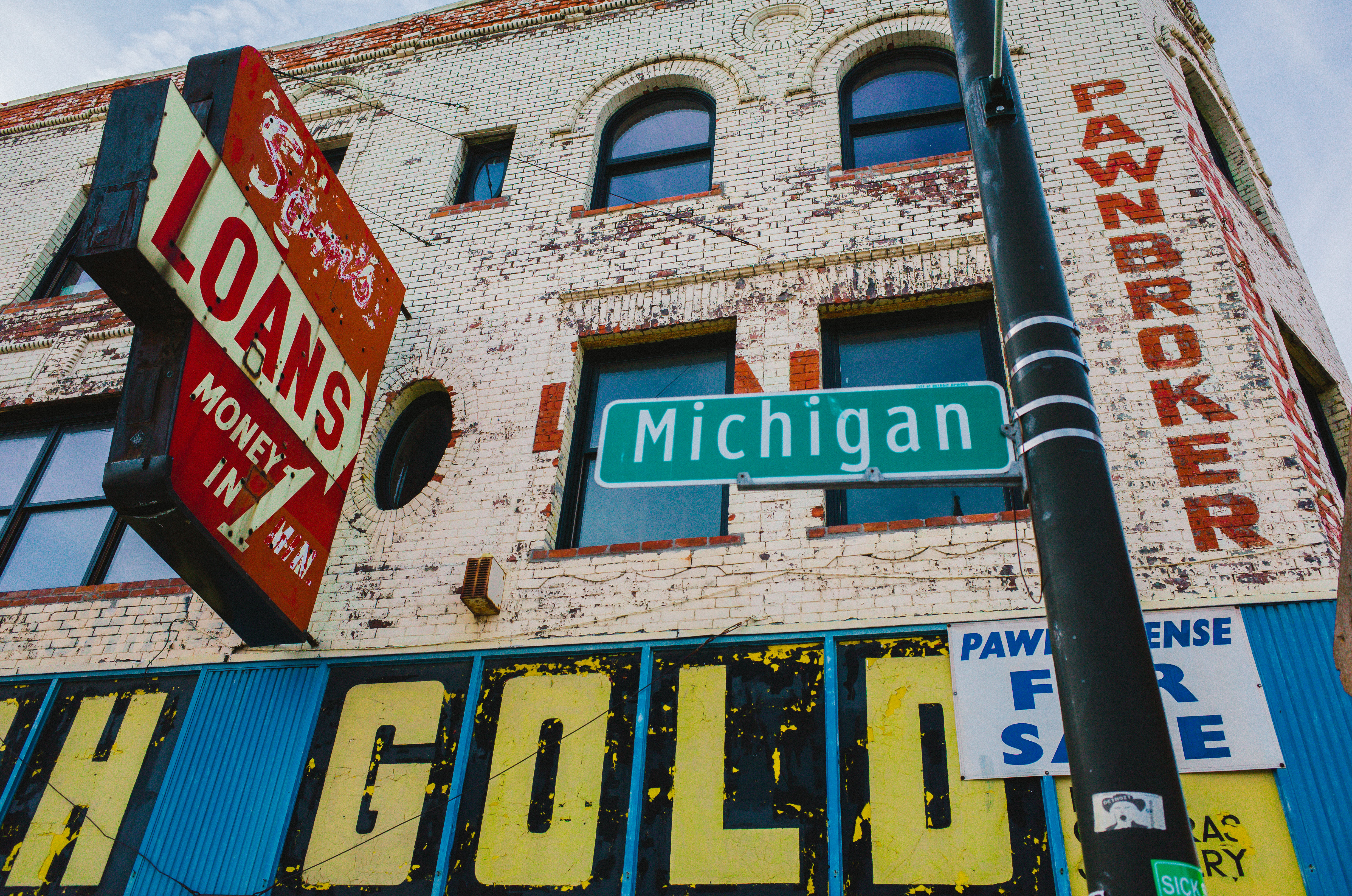 eric kim street photography - Only in America-12 urban landscape detroit gold michigan loans