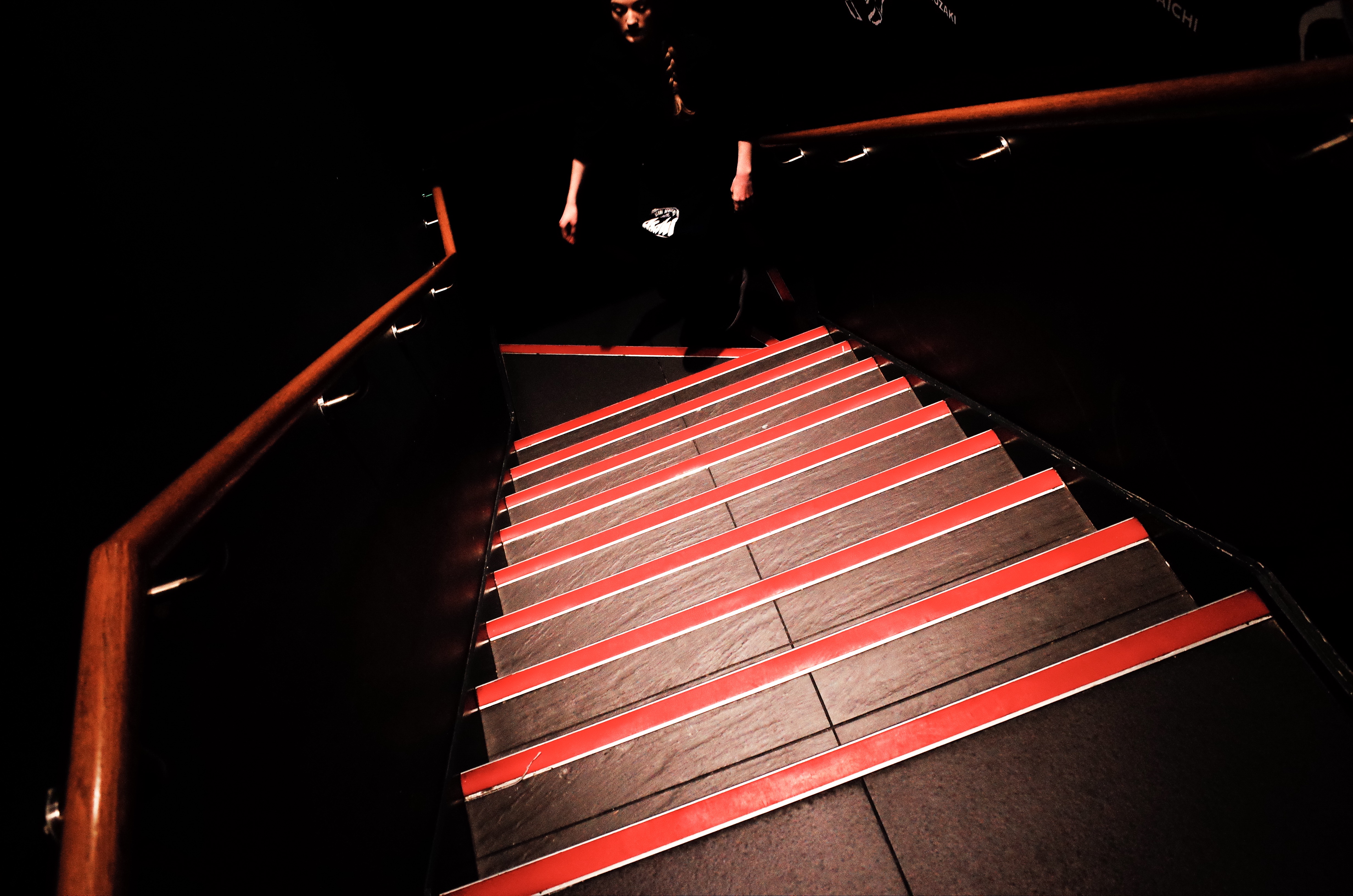 London, leading lines, red, composition