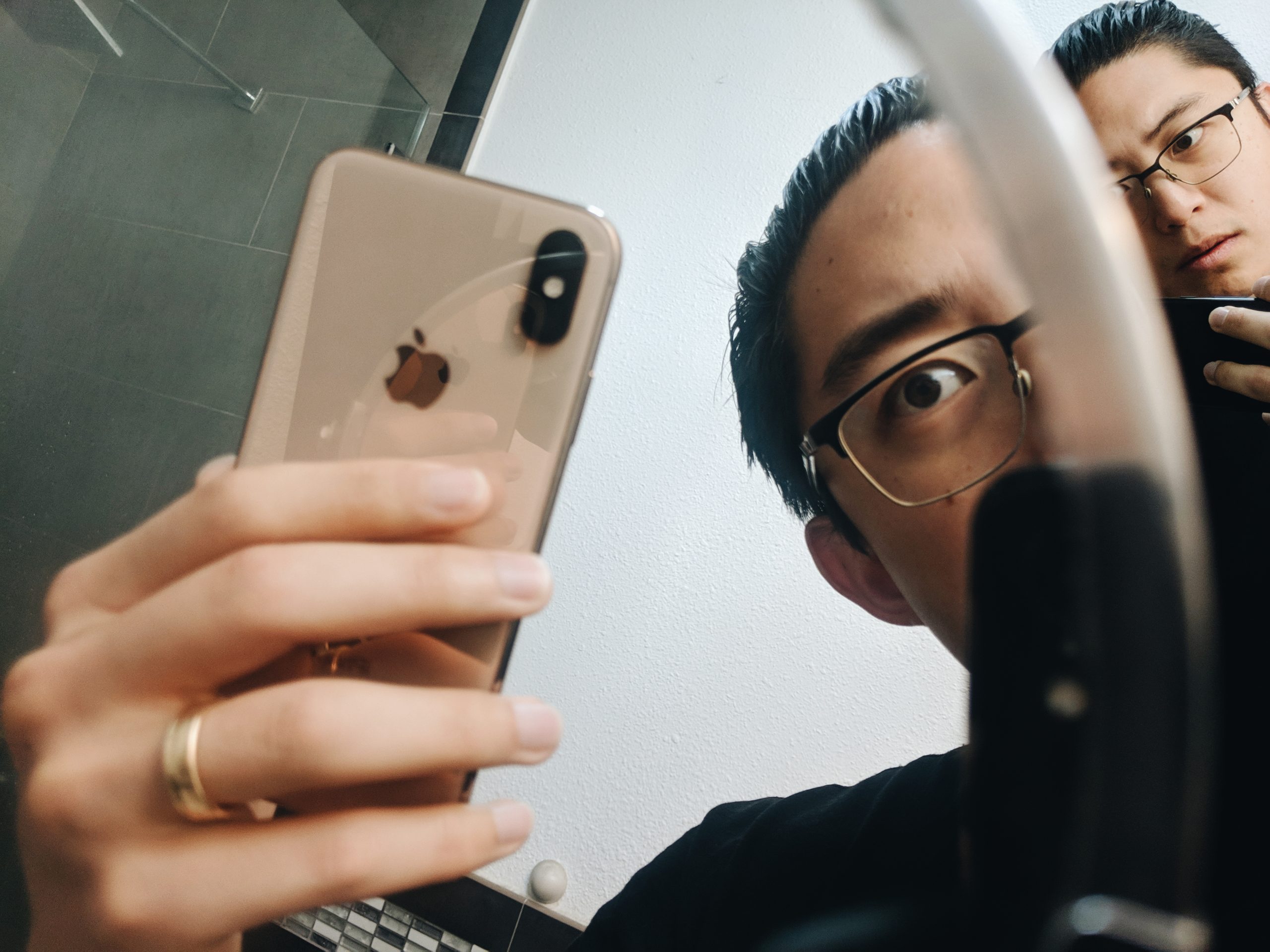 Pixel 3 vs iPhone xs selfie