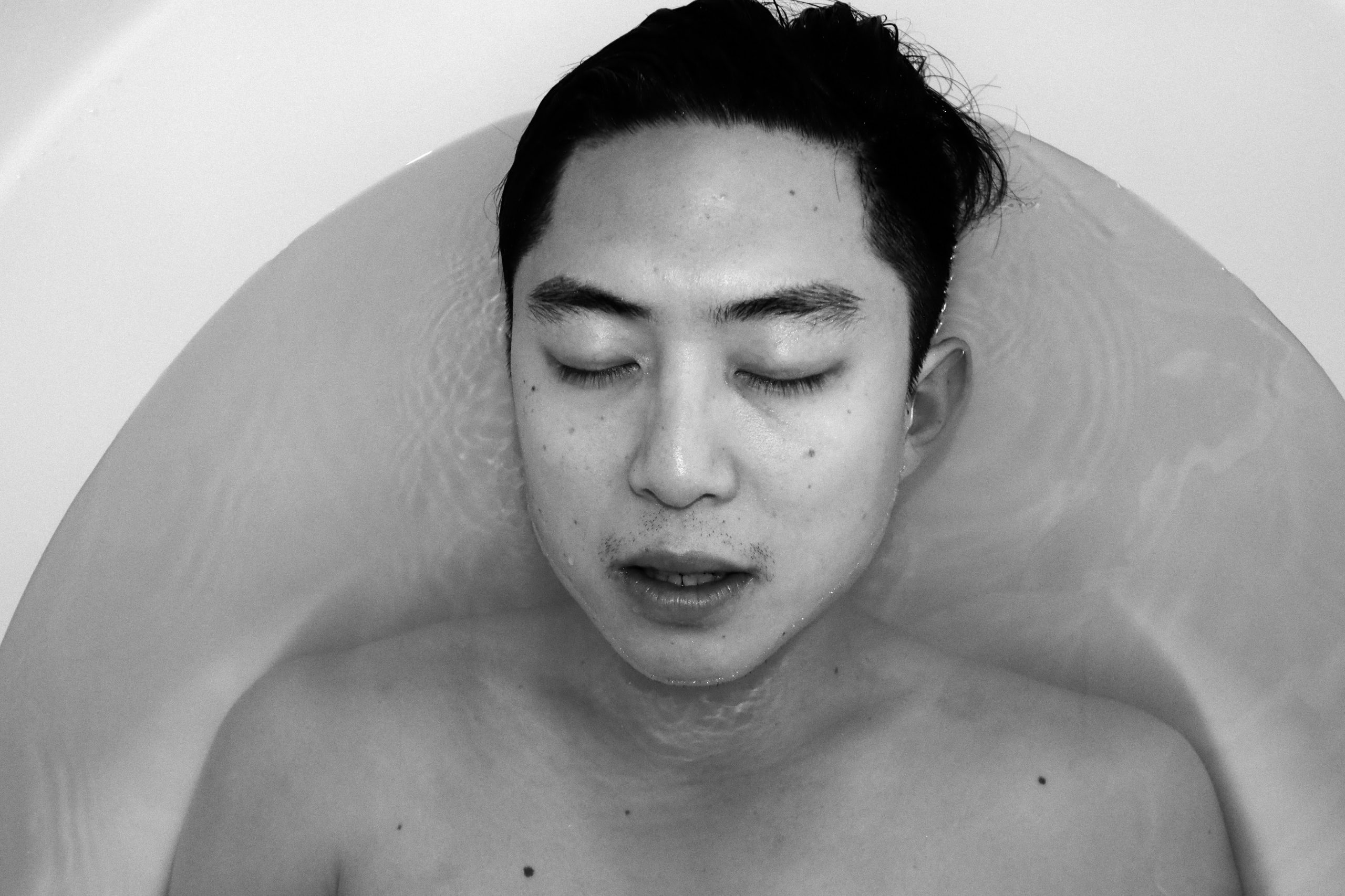 selfie ERIC KIM memento mori bath tub