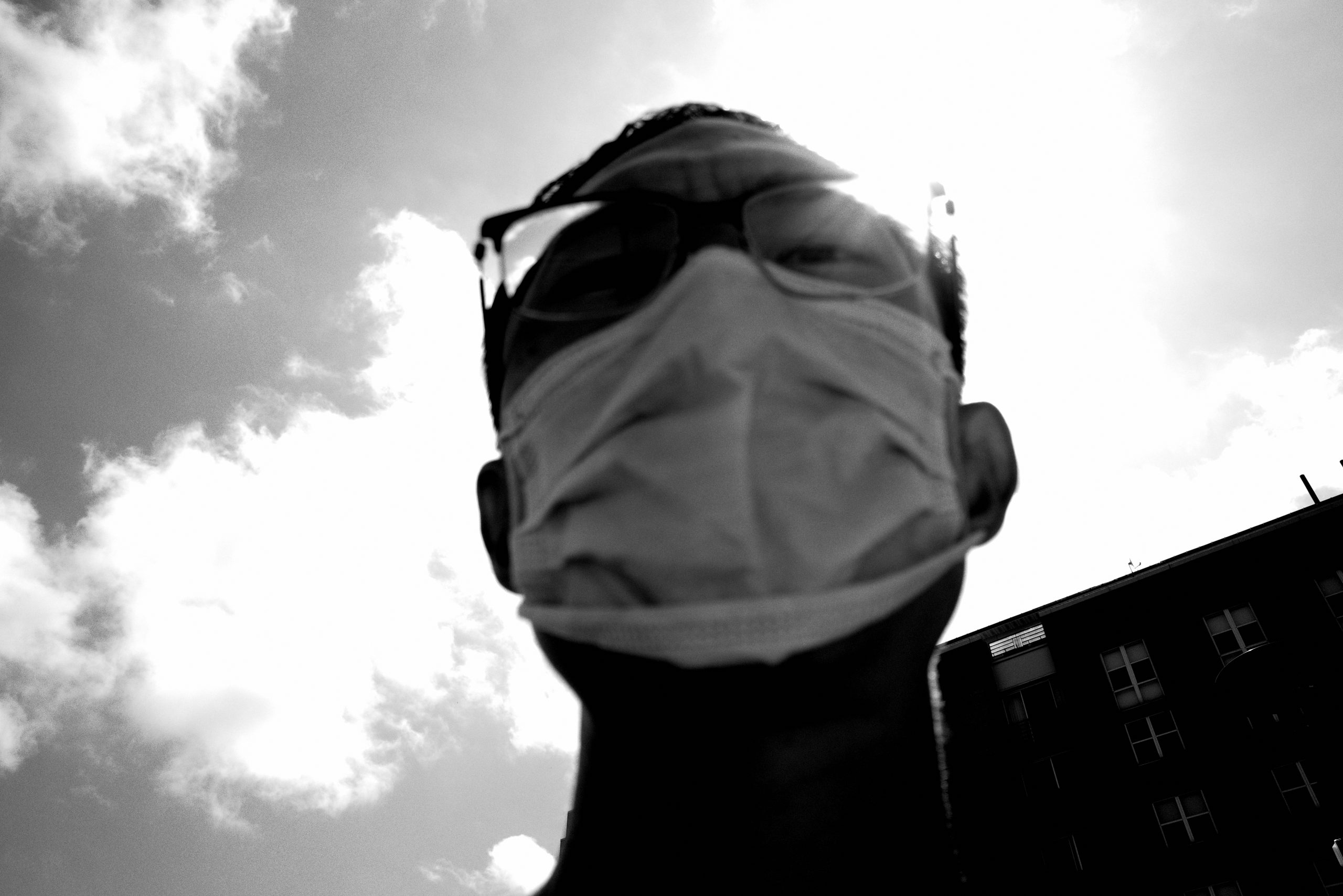 Selfie mask ERIC KIM black and white