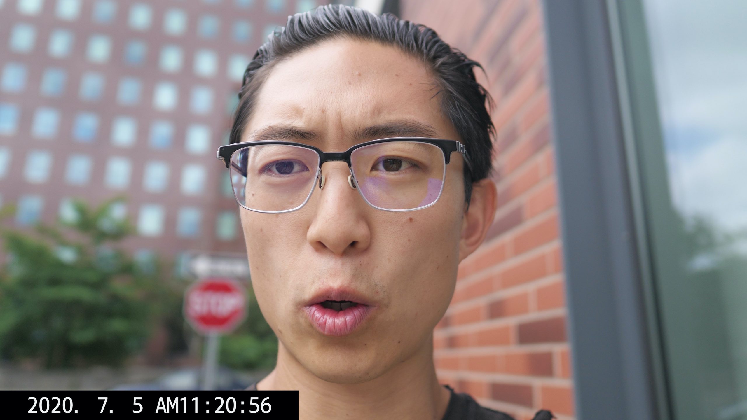 Selfie ERIC KIM talking vlog