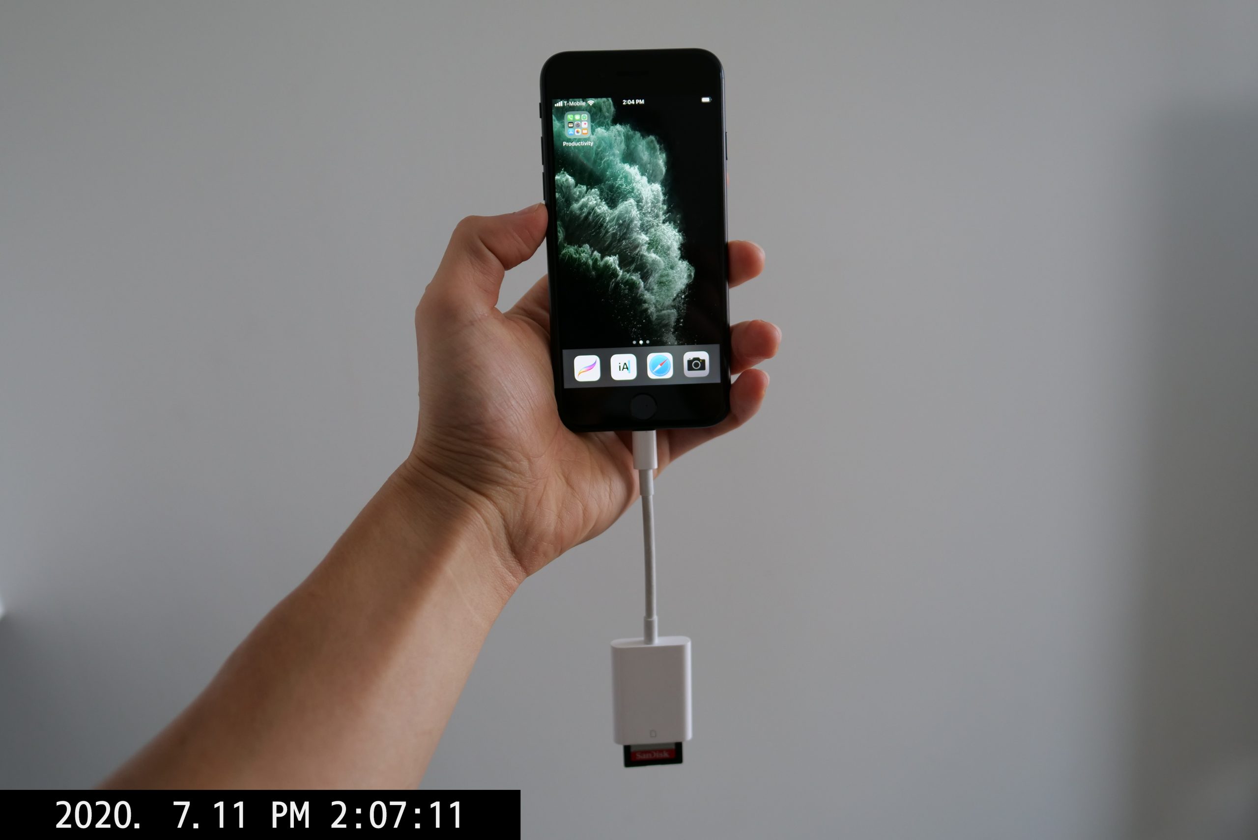 How to Import Your Photos from SD Card to iPhone with Lightning SD Card Adapter